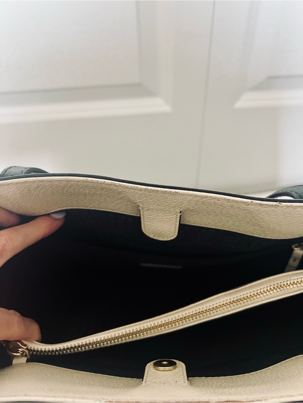 Kate Spade Black & Cream Leather Colorblock Tote - Picture 15 of 16